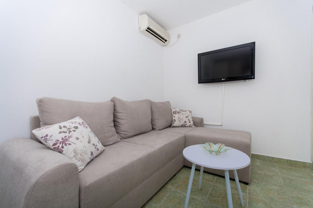 Apartment Mika 2 Trogir Bagian luar foto