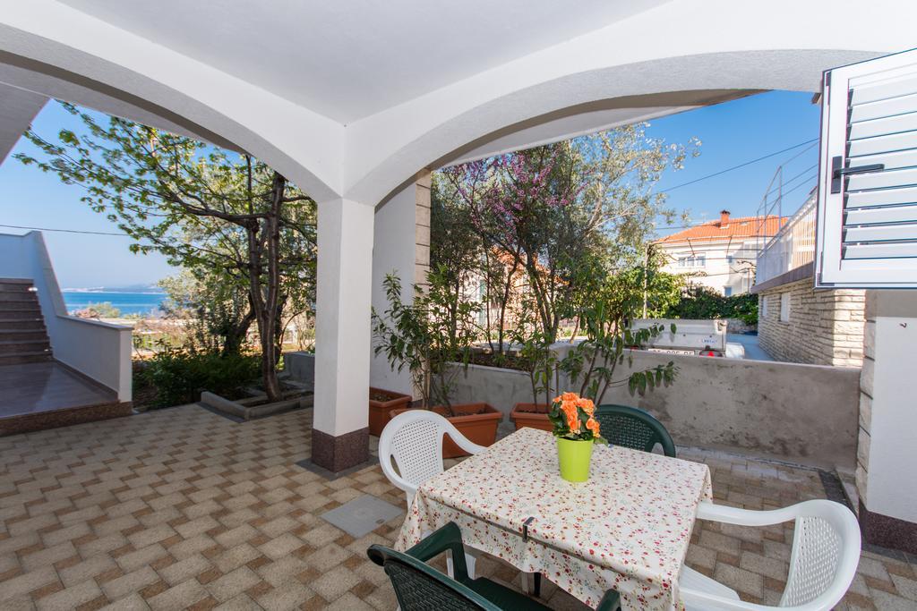 Apartment Mika 2 Trogir Bagian luar foto