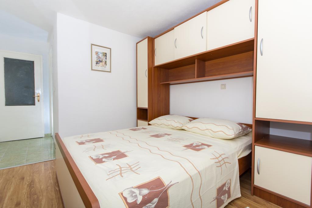 Apartment Mika 2 Trogir Bagian luar foto