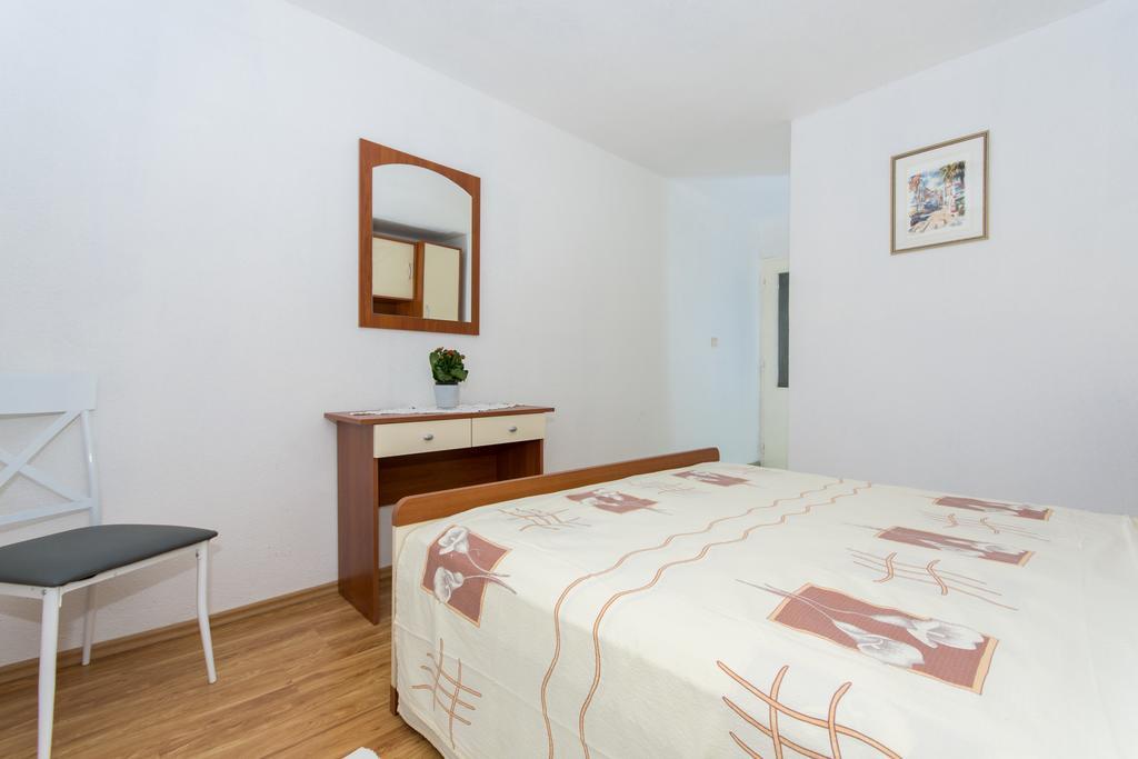 Apartment Mika 2 Trogir Bagian luar foto